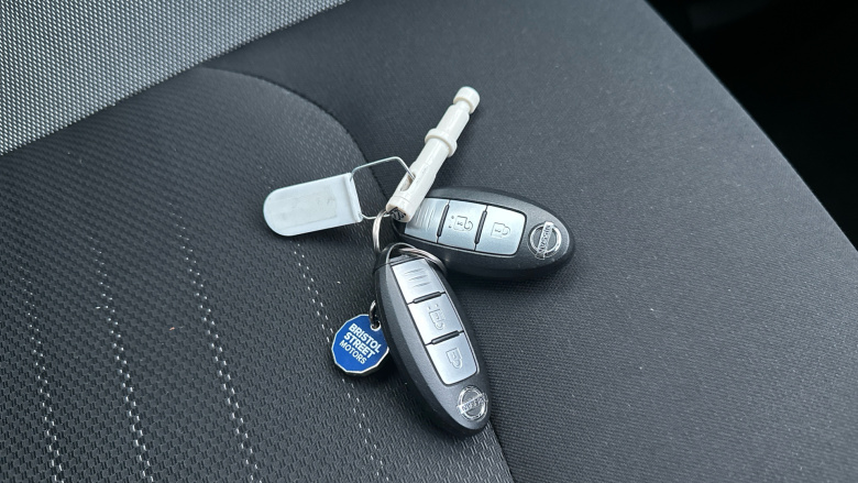 Nissan Qashqai 1.2 DiG-T N-Connecta 5dr Xtronic Petrol Hatchback